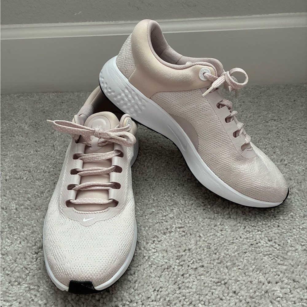 Nike Renew Serenity Run 2 Running Shoes
